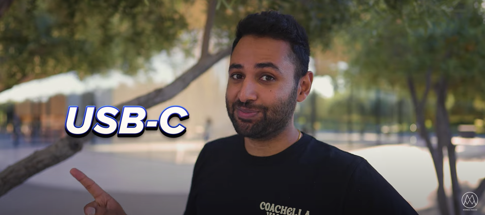 Youtuber Mrwhosetheboss tỏ vẻ thích thú trước những lợi ích mà cổng sạc USB-C mang lại